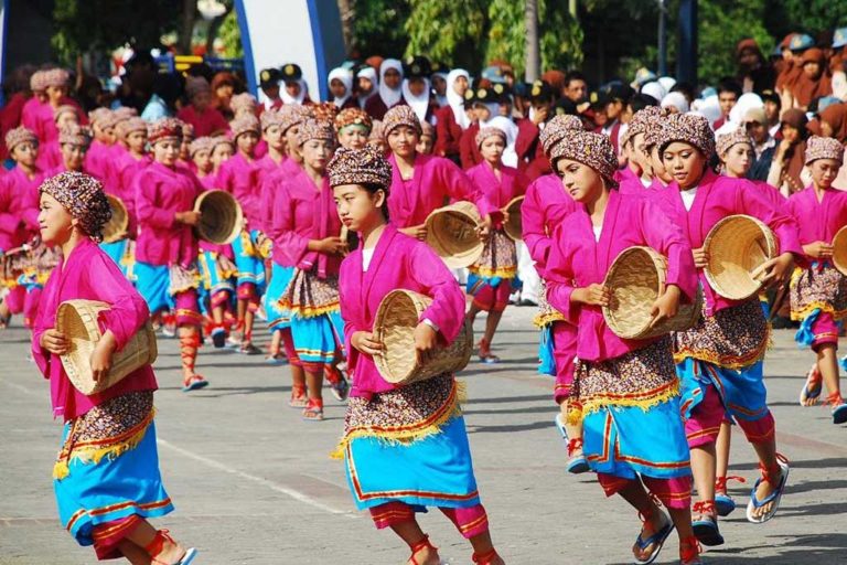 Tari Boran | Ayo Dolen Nang Lamongan | Lamongantourism - Website Resmi ...